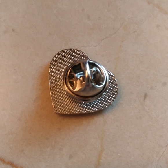 Lascivious flash pin - Picture 3 of 3